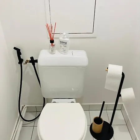 Проживание в семье Entire With Terrace