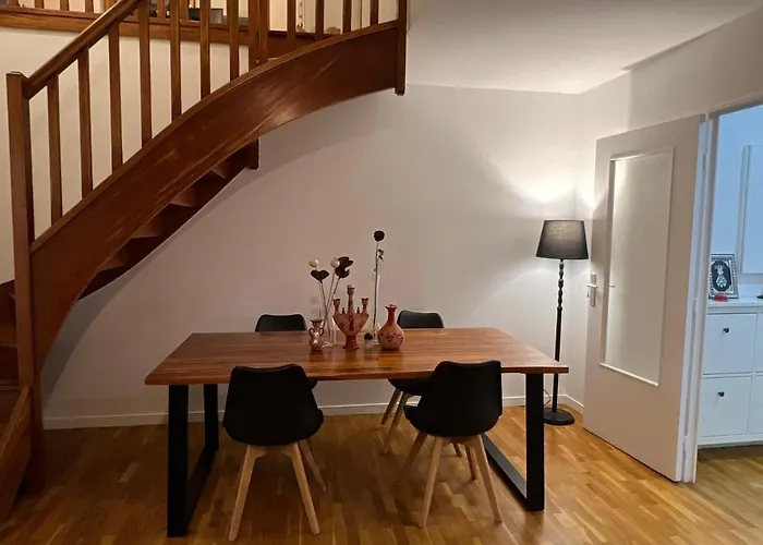 Проживание в семье Entire With Terrace