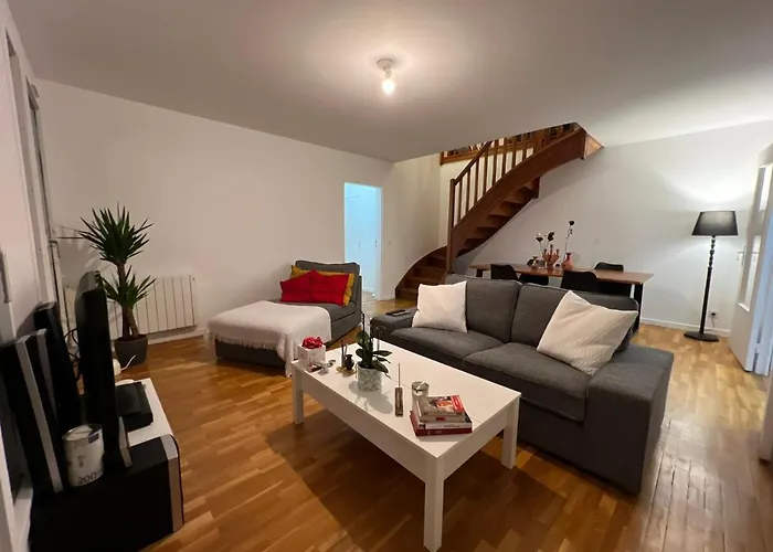 Проживание в семье Entire With Terrace