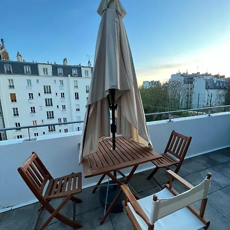 Δωμάτια σε οικογενειακή κατοικία Entire With Terrace *